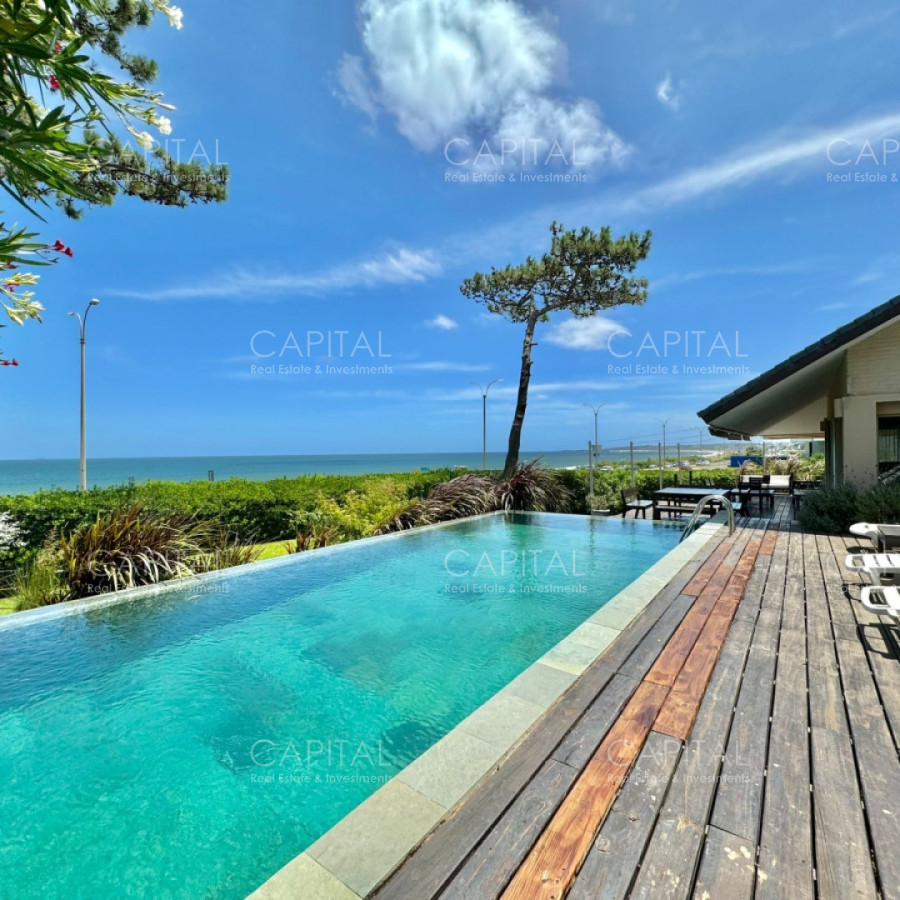 Casa en venta en Playa Mansa