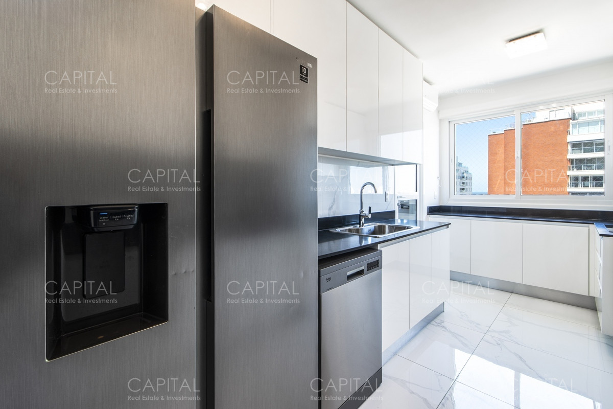 Paramount De Tres Dormitorios En Suites + Dependencia En Alquiler · Foto 11
