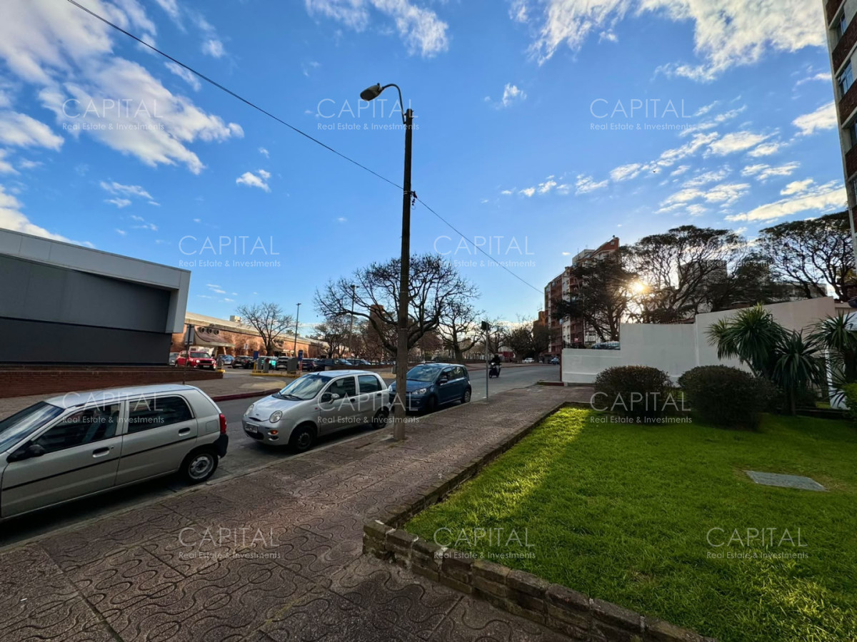 Apartamento en alquiler de un dormitorio con estacionamiento a frente a Montevideo Shopping zona Pocitos · Foto 11