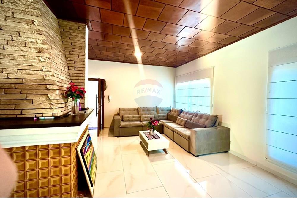 Casa en alquiler en Ycuá Satí