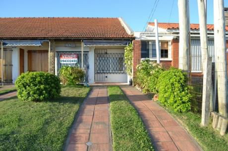 Casa En Atlántida Frente Al Martotalmente Equipada + Apartamento Al Fondo
