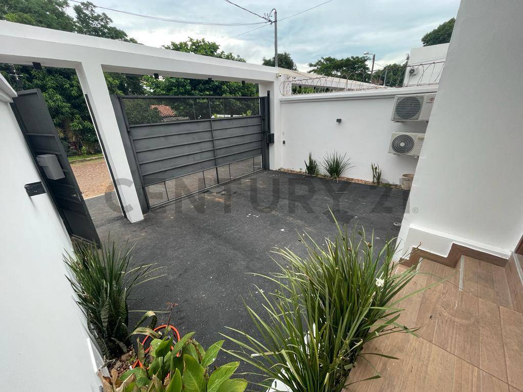 ALQUILO CHALET EN LAMBARÉ — foto 2