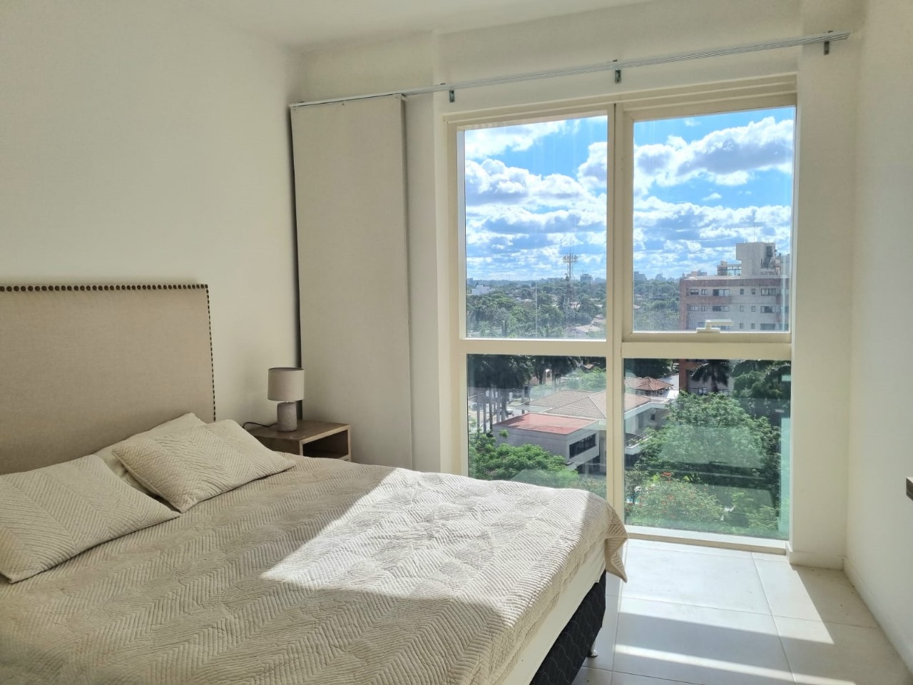 Alquilo Depto 1 Dorm. Edif. The Tower — foto 2
