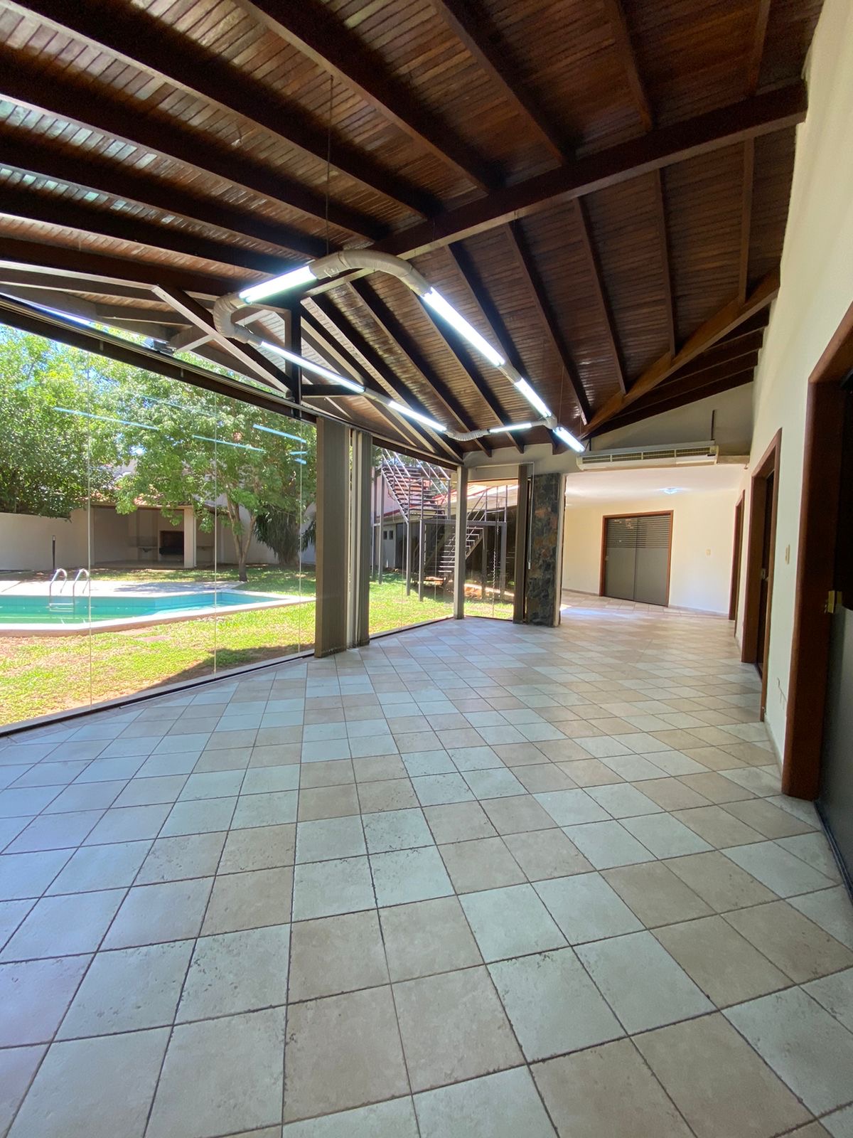 Casa en alquiler en Los Laureles