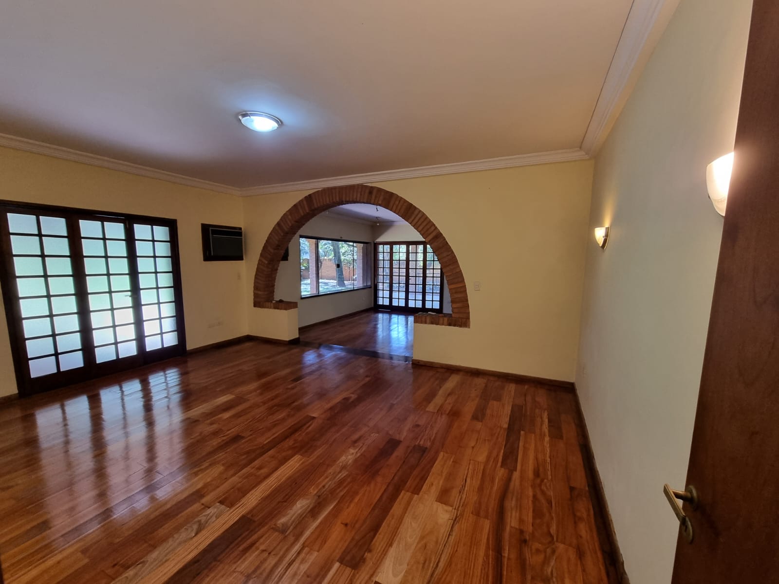 ALQUILO CASA RESIDENCIAL SOBRE AVDA.MCAL.LOPEZ — foto 3