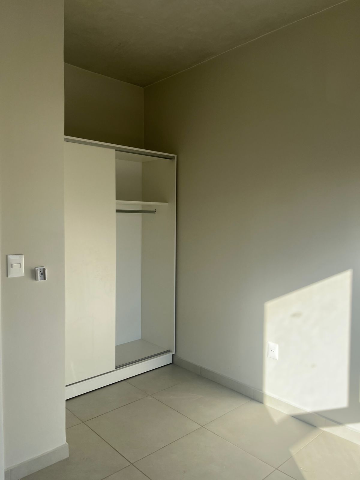ALQUILO DEPARTAMENTO DE 1 DORMITORIO EN LUQUE — foto 2