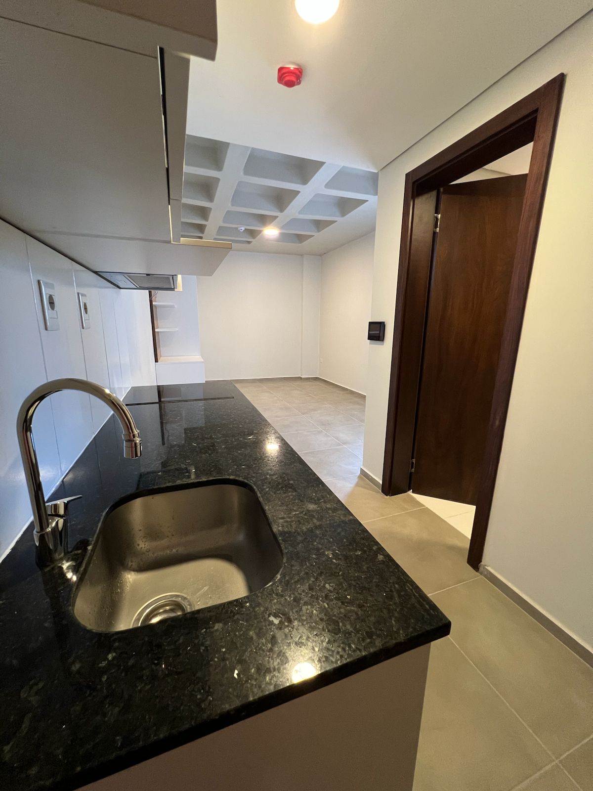 VENTA DE DPTO MONOAMBIENTE TERMINADO – JARDINIA, LUQUE — foto 3