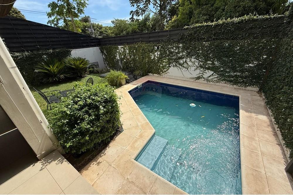 VENDO DUPLEX AMOBLADO EN LUQUE — foto 2