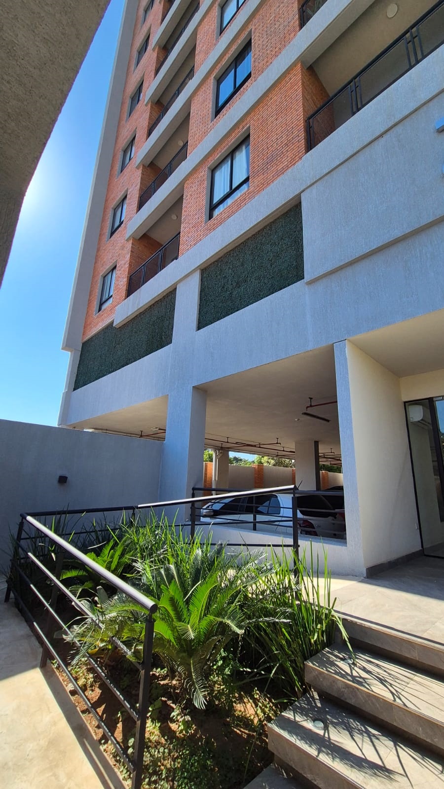 ¡oportunidad De Inversión! Dpto Con Renta Inmediata En Luque (edificio Zuba VI) — foto 2
