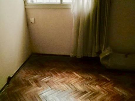 Apartamento Venta Dos Dormitorios Aguada Patio
