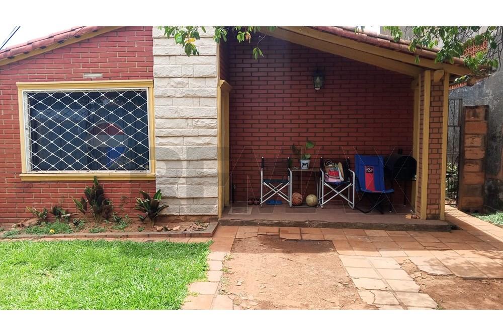 CASA EN ALQUILER - ÑEMBY — foto 2