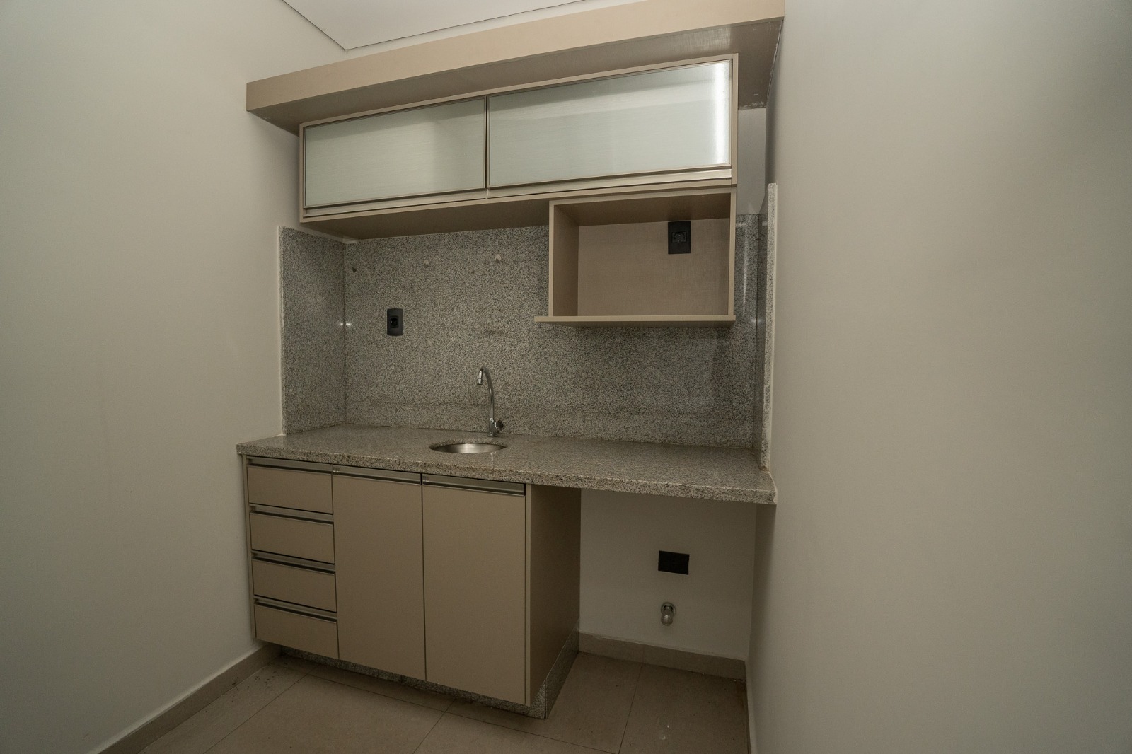EN ALQUILER OFICINAS CORPORATIVAS — foto 2