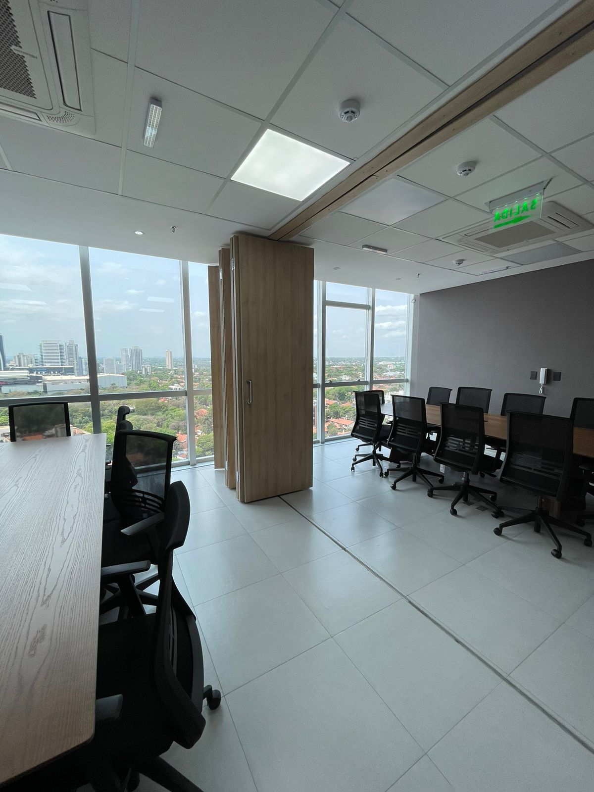 Alquilo Hermosa Ofic A Estrenar En The Top Buisness Center. — foto 2