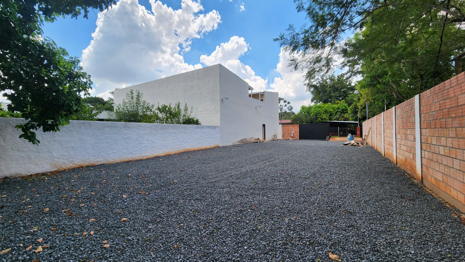 ALQUILO MONOAMBIENTE A ESTRENAR EN LUQUE — foto 2