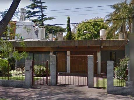 Venta Casa Carrasco 3 Dormitorios, 2 Baños, Garaje, Toda En 1 Planta