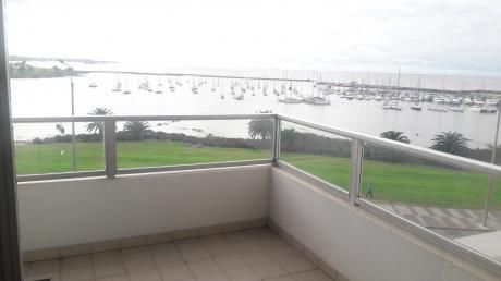 Alquiler Suntuoso Apto Rambla Buceo