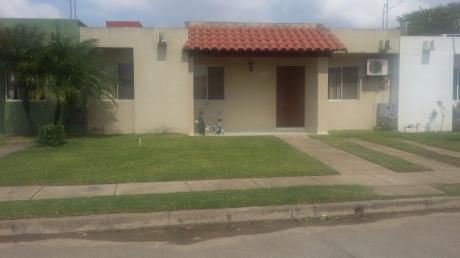 Casa En Anticretico Cond Sevilla Norte 1