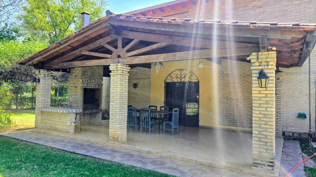 VENDO CASA EN ESQUINA EN LA URBANIZACIÓN SADI III, SAN BERNARDINO — foto 2
