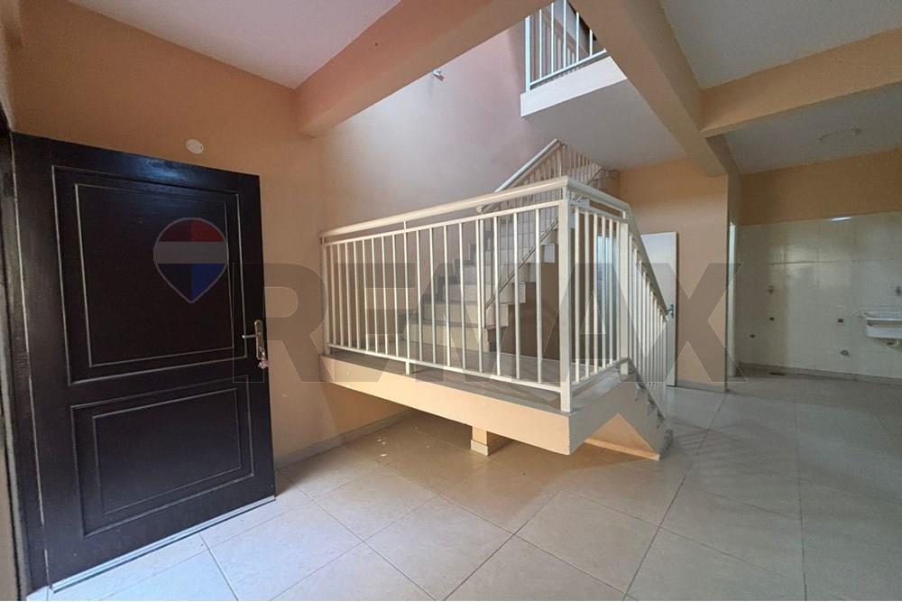 DÚPLEX EN ALQUILER - FERNANDO DE LA MORA — foto 3