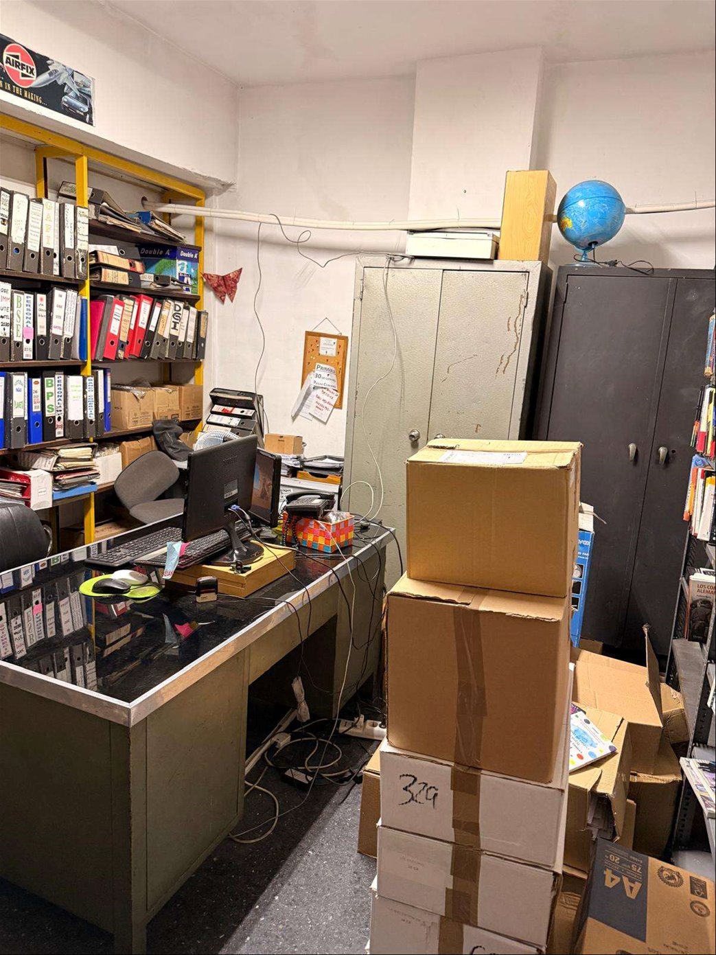 Se alquila importante Local Comercial en Centro en 18 de julio · Foto 3