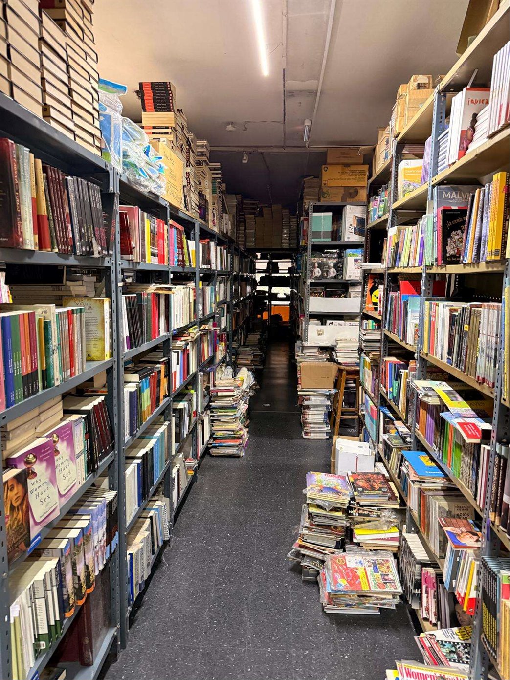 Se alquila importante Local Comercial en Centro en 18 de julio · Foto 4