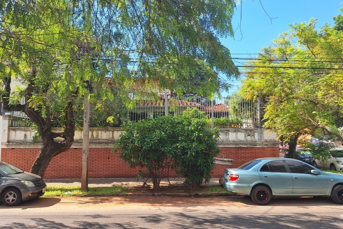 Casa En Esquina Zona Shopping Del Sol — foto 3