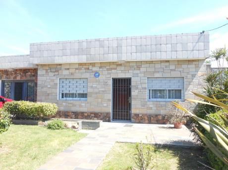 Muy Buen Inmueble De Sólida Construcción!!