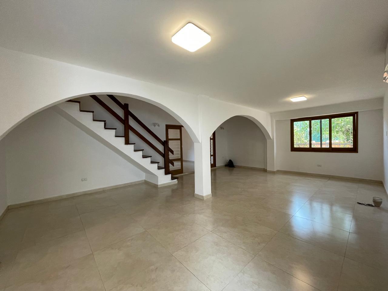 ALQUILO CASA ZONA PARQUE DE LA SALUD — foto 2