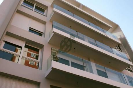 Apartamento En Venta A Estrenar En Buceo, Sobre La Calle Verdi A Una Cuadra De La Rambla Y Una Y Media De General Rivera.