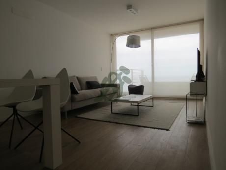 Apartamento De 2 Dormitorios 2 Baños, Garage