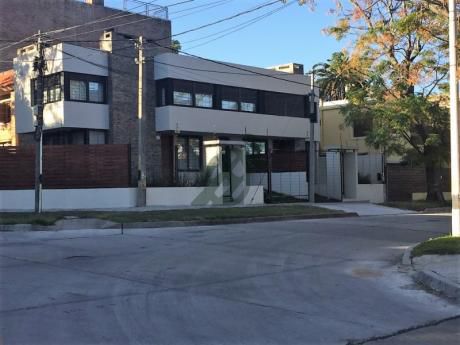 Casa En Venta En Buceo