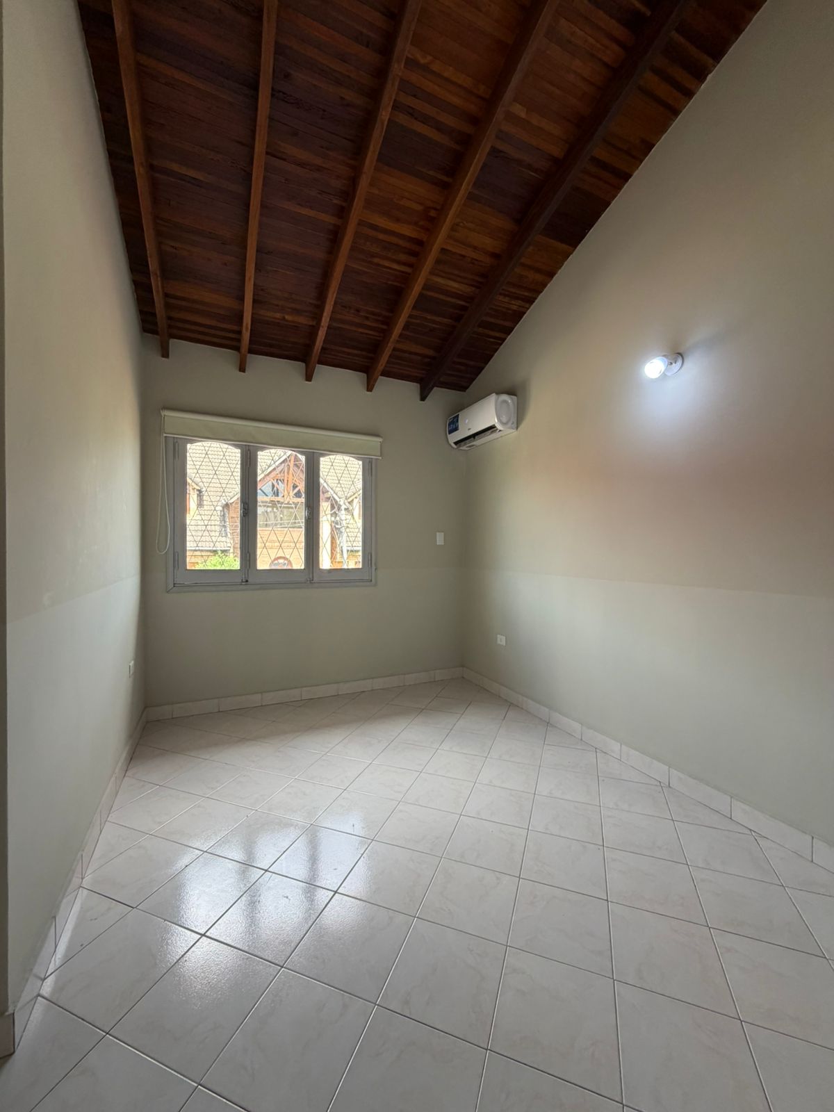 Dúplex en alquiler en Villa Morra — foto 3