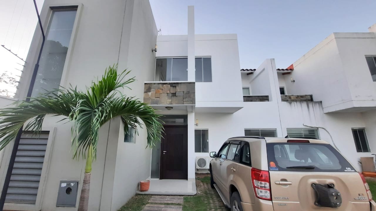 Casa en alquiler en Oeste