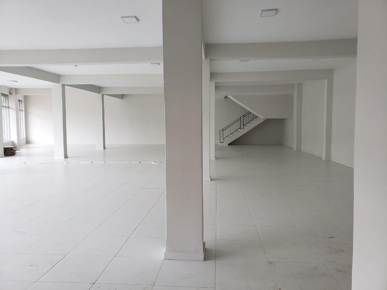 ALQUILO SHOWROOM SOBRE EUSEBIO AYALA — foto 2