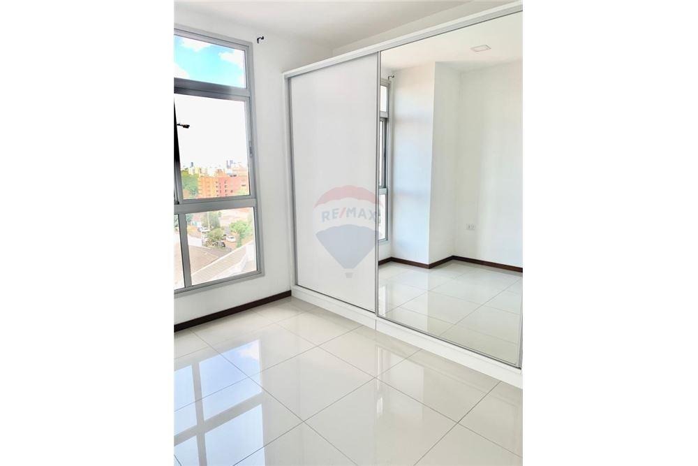 DEPARTAMENTO DE DOS DORMITORIOS CON COCHERA — foto 3
