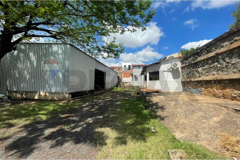 alquiler PROPIEDAD COMERCIAL EN ESQUINA-ACCESO SUR — foto 2