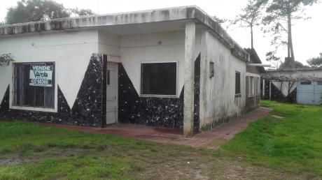 Salinas, Una Cuadra Al Norte De Ruta Interbalnearia