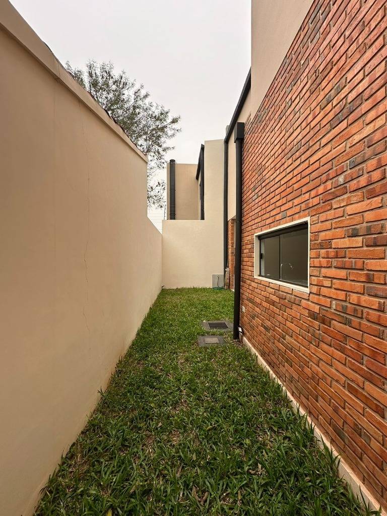 ALQUILO DUPLEX EN LUQUE ZONA MERLO — foto 3