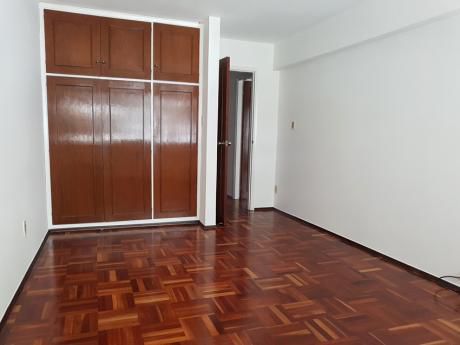 Apartamento Alquiler Pocitos 3 Dormitorios, Patio Y Barbacoa