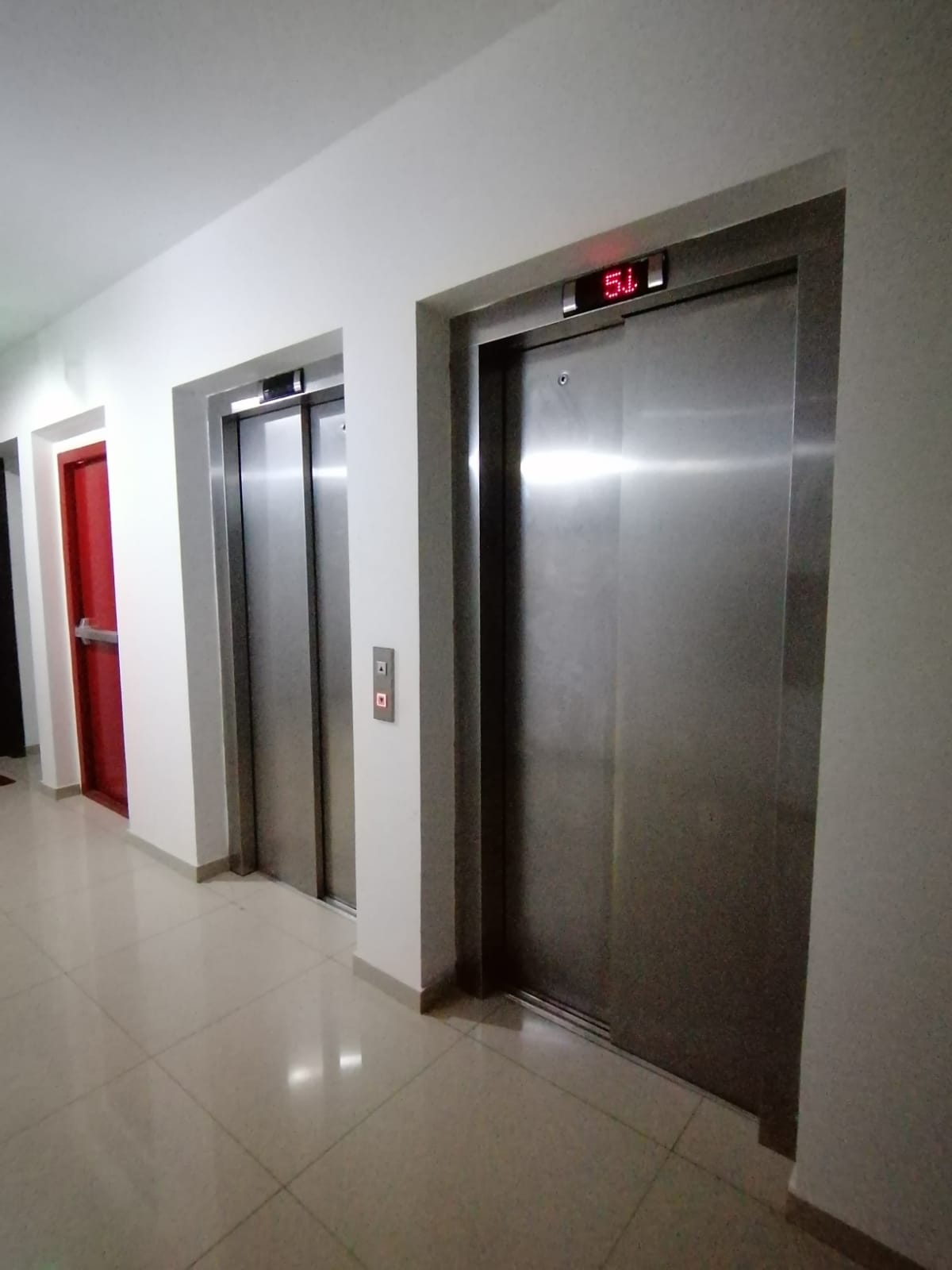 EN VENTA MONOAMBIENTE ZONA SHOPPING DEL SOL — foto 2