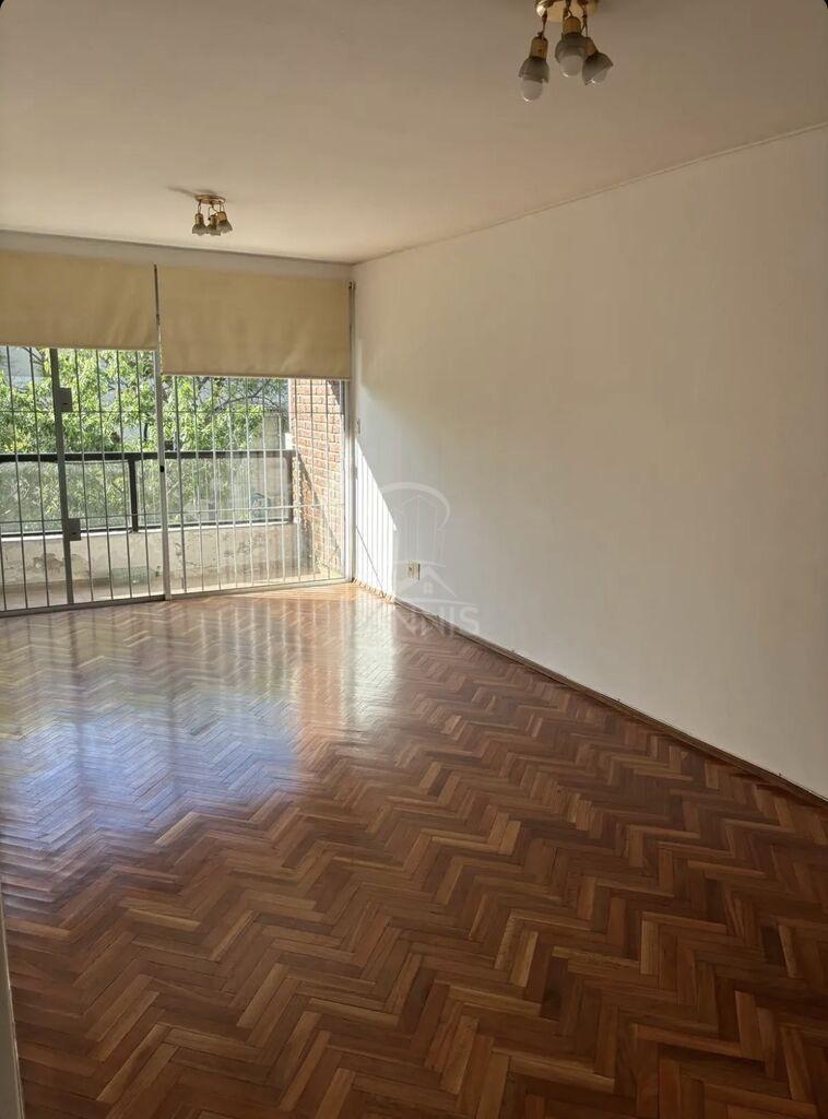 POCITOS REF Y2070  Apartamento en alquiler (26 de Marzo y Guayaqui) a 3 cuadras de Rambla
