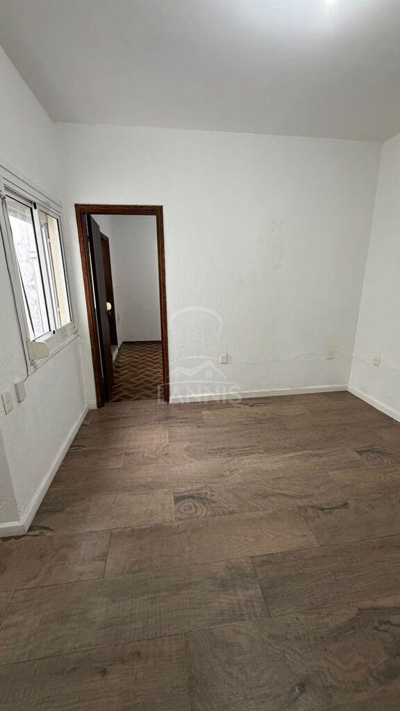 POCITOS REF LV2220 Apartamento en alquiler (Baltasar Vargas y Timbó) a 1 cuadra y media de Av. Bras · Foto 2