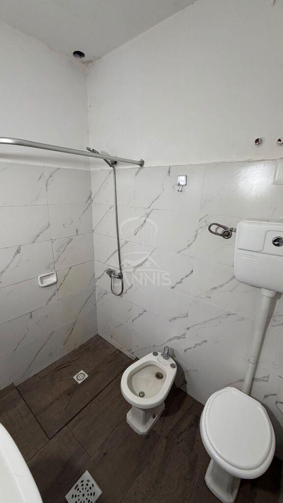 POCITOS REF LV2220 Apartamento en alquiler (Baltasar Vargas y Timbó) a 1 cuadra y media de Av. Bras · Foto 8