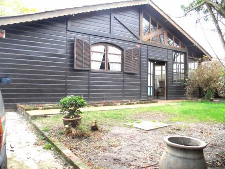 A Mts. Giannattasio. *** En Exclusiva *** Casa 3 Dormitorios 2 Baños Solymar