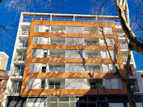 Venta Apartamento 2 Dormitorios, A Estrenar En Centro Sur!