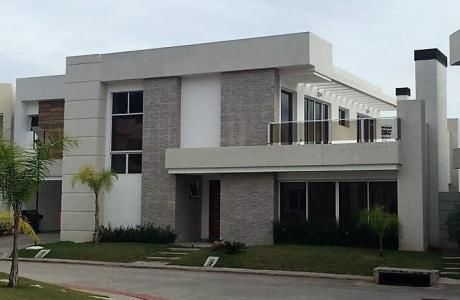 Las Lilas: Casa De 4 Dormitorios