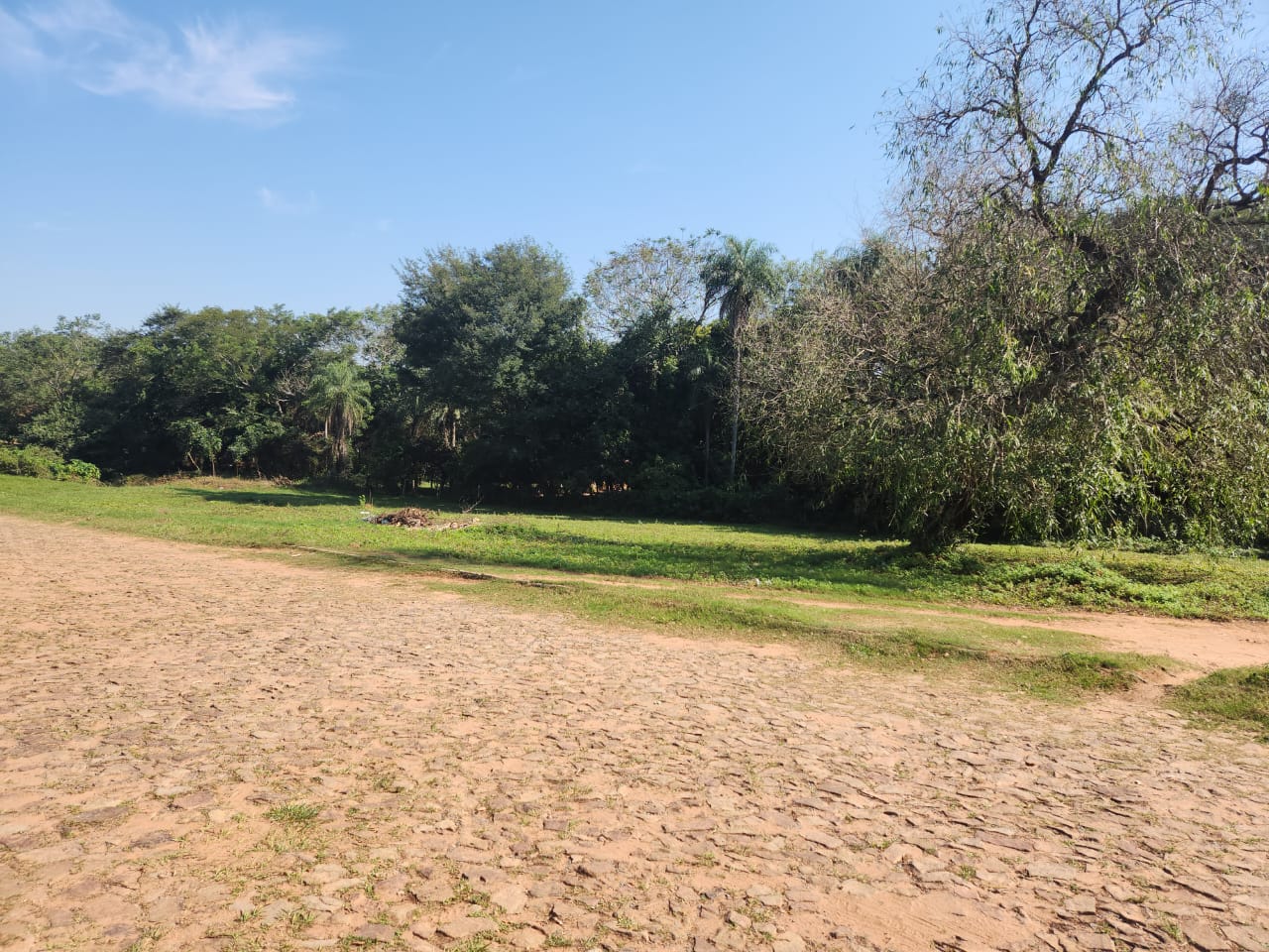 Vendo amplio terreno en Altos — foto 3