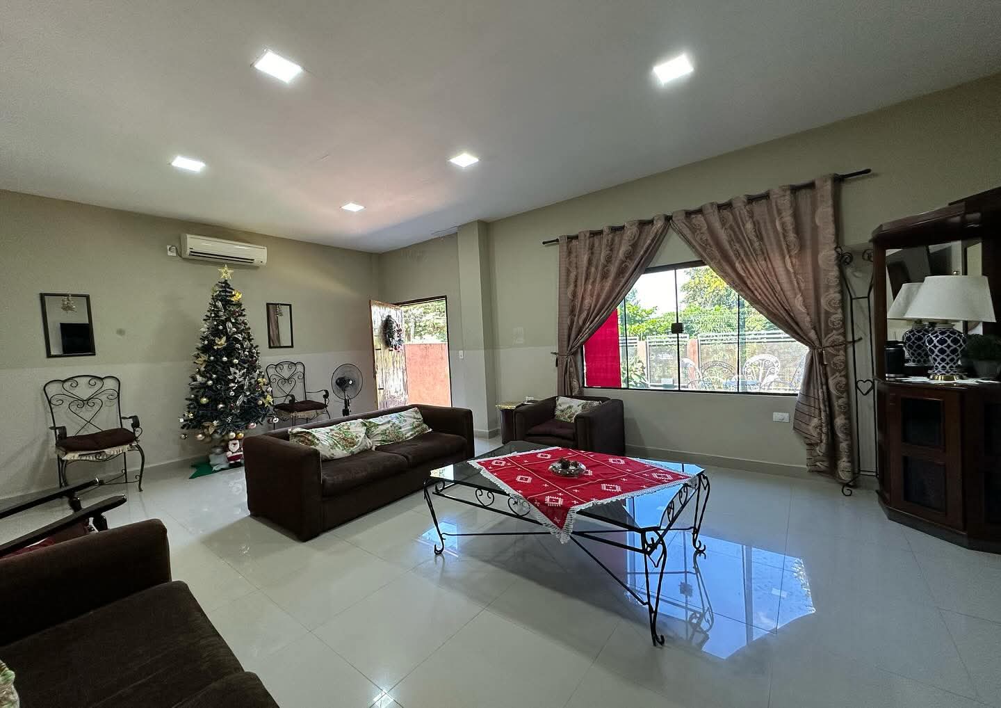 Residencia en la zona céntrica de Presidente Franco — foto 2
