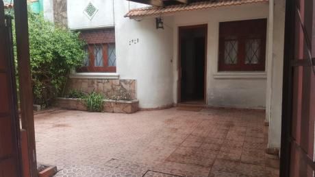 Vendo Casa Dos Dormitorios Padrón único Jardín Y Fondo