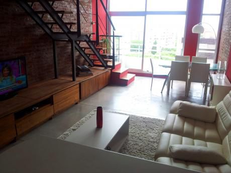 Dueño Vende !!! Hermoso Loft Con Garage